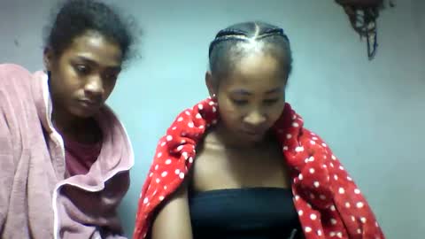 faiqua95 online show from April 2026 10:48:01 PM