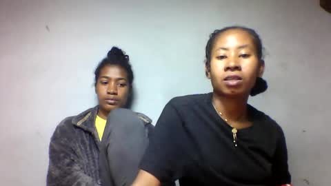 faiqua95 online show from May 2026 10:38:02 PM
