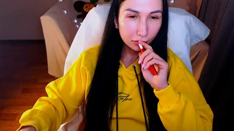 Snapshot of fairy_elli_hot chatting on January 2025 03:40:01 PM Elli online show from January 2025 03:40:01 PM