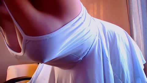 Snapshot of fairy_elli_hot chatting on October 2025 02:14:02 PM Elli online show from October 2025 02:14:02 PM