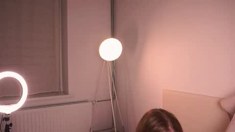 Kamila online show from September 2025 08:20:02 PM