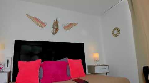 Natalye online show from March 2026 06:24:02 PM