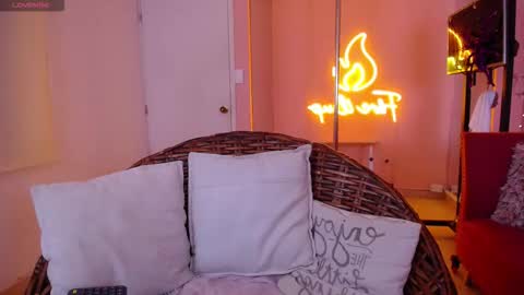 FAIRY online show from November 2025 08:53:02 PM