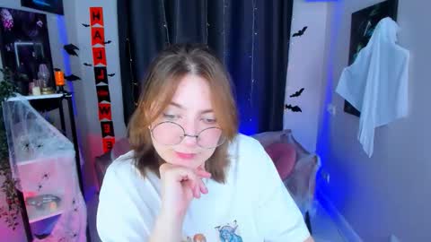 Snapshot of fairy_tara chatting on November 2025 01:35:02 PM Tara online show from November 2025 01:35:02 PM