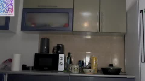 Arisha online show from February 2025 10:42:02 PM