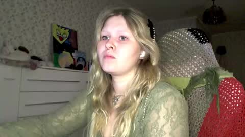 Arisha online show from October 2025 06:52:02 PM