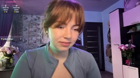 Flora online show from April 2026 01:06:01 AM