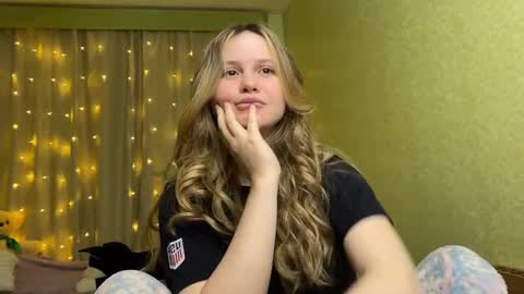 Ilona online show from December 2024 02:12:01 PM