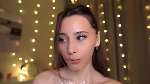 Kaori online show from December 2025 07:53:02 PM