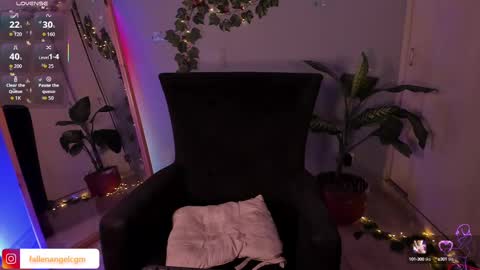 Snapshot of fallenangel_g chatting on October 2025 02:09:02 AM Fallen Angel online show from October 2025 02:09:02 AM