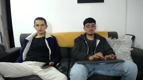 Snapshot of fallgays chatting on December 2024 01:23:01 AM FallGays online show from December 2024 01:23:01 AM