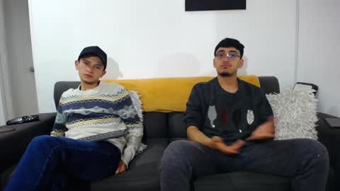 Snapshot of fallgays chatting on December 2024 03:26:02 PM FallGays online show from December 2024 03:26:02 PM