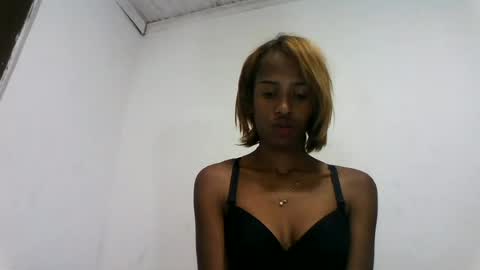fallinah01 online show from July 2026 04:26:02 PM