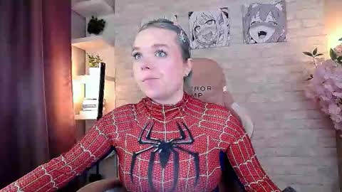 Snapshot of fancybella chatting on October 2025 10:16:02 AM Bella online show from October 2025 10:16:02 AM