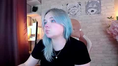 Snapshot of fancybella chatting on October 2025 03:36:02 PM Bella online show from October 2025 03:36:02 PM