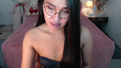 Snapshot of fancylaylaxx chatting on February 2025 06:53:02 AM Layla online show from February 2025 06:53:02 AM
