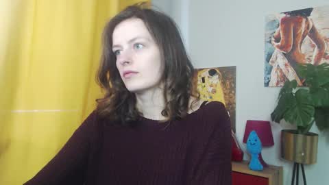 Nadine online show from November 2025 09:44:02 AM