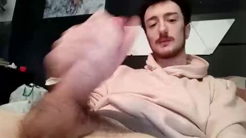 Snapshot of fanekade chatting on December 2025 10:35:01 AM fanekade online show from December 2025 10:35:01 AM