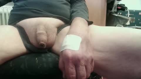 Fan from Lovens Lush   EMAILhumblepie 1   online show from December 2025 06:29:02 AM