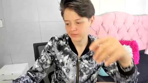 FANNY online show from October 2025 03:39:02 AM