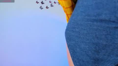 Snapshot of fantastic_asians2 chatting on October 2025 09:05:02 PM Ale online show from October 2025 09:05:02 PM