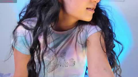 Snapshot of fantastic_asians2 chatting on October 2025 09:35:02 PM Ale online show from October 2025 09:35:02 PM