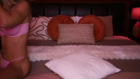 Carmina online show from April 2026 11:16:02 PM