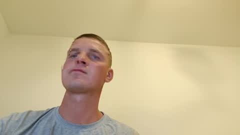 Snapshot of farafonoff chatting on November 2025 08:11:02 PM farafonoff online show from November 2025 08:11:02 PM