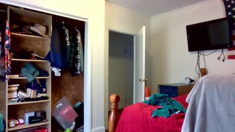 Snapshot of farmboy2398 chatting on December 2025 07:12:02 PM farmboy2398 online show from December 2025 07:12:02 PM