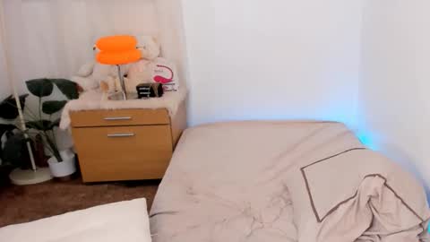 Snapshot of farrah_marie chatting on February 2026 03:49:02 PM Farrah Zarake online show from February 2026 03:49:02 PM