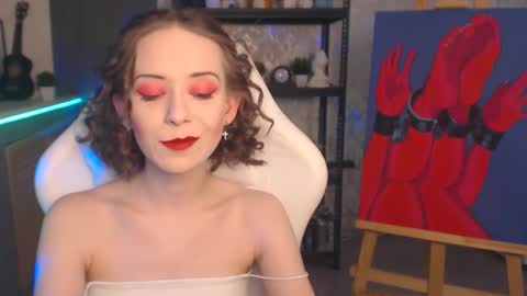 Fascinating   Eyes online show from December 2025 12:49:02 AM