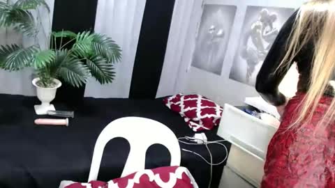 vana online show from March 2026 06:57:01 PM