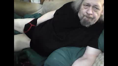 HoneyCumJuice4U online show from April 2026 04:05:02 PM