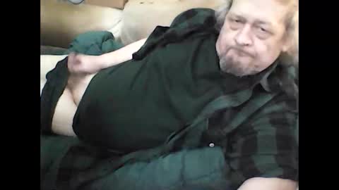 HoneyCumJuice4U online show from April 2026 08:33:01 PM