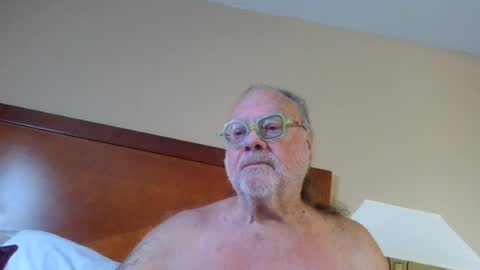 Snapshot of fatfreddythecat chatting on June 2026 02:40:02 AM Fred. online show from June 2026 02:40:02 AM