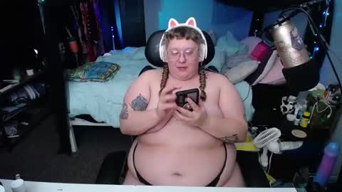 Snapshot of fatveronica chatting on February 2025 05:06:01 PM FatVeronica online show from February 2025 05:06:01 PM