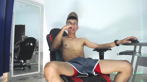 Favel Gomez online show from December 2024 04:31:01 AM