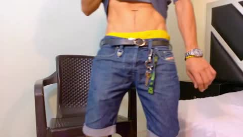 Favel Gomez online show from August 2026 04:31:02 PM