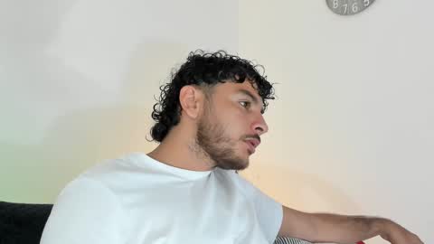 favid95 online show from December 2024 05:40:01 PM