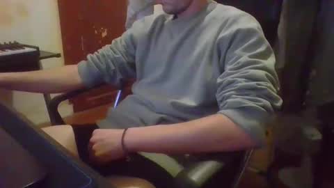 Snapshot of faya333 chatting on December 2025 08:13:01 PM faya333 online show from December 2025 08:13:01 PM