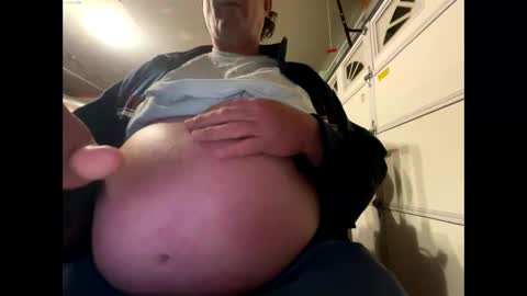 Snapshot of feedmyhugebelly chatting on May 2026 02:41:01 AM feedmyhugebelly online show from May 2026 02:41:01 AM