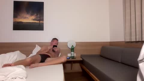 Snapshot of feetofflames26 chatting on November 2025 07:24:01 PM Max online show from November 2025 07:24:01 PM