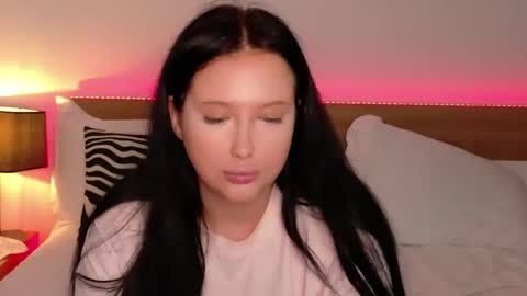 Snapshot of felicia_herceg chatting on November 2025 11:25:02 PM Felicia Herceg online show from November 2025 11:25:02 PM