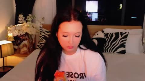 Snapshot of felicia_herceg chatting on November 2025 07:54:01 PM Felicia Herceg online show from November 2025 07:54:01 PM