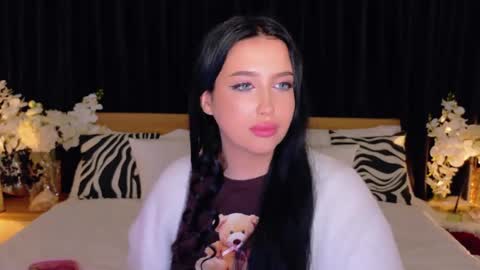 Snapshot of felicia_herceg chatting on November 2025 12:57:02 AM Felicia Herceg online show from November 2025 12:57:02 AM