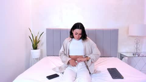 felicia_whitee online show from September 2025 02:29:02 PM