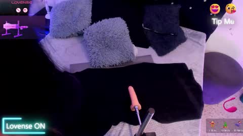 Snapshot of felinagrrr chatting on December 2025 06:37:02 PM felina online show from December 2025 06:37:02 PM