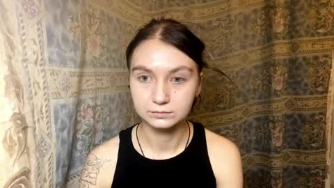 Lola online show from April 2026 09:01:02 PM