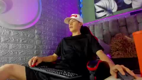 Snapshot of felipe_fiire chatting on June 2026 07:23:01 PM felipe fiire online show from June 2026 07:23:01 PM