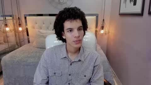 Snapshot of felix_haze chatting on May 2026 05:39:01 PM FELIPE online show from May 2026 05:39:01 PM